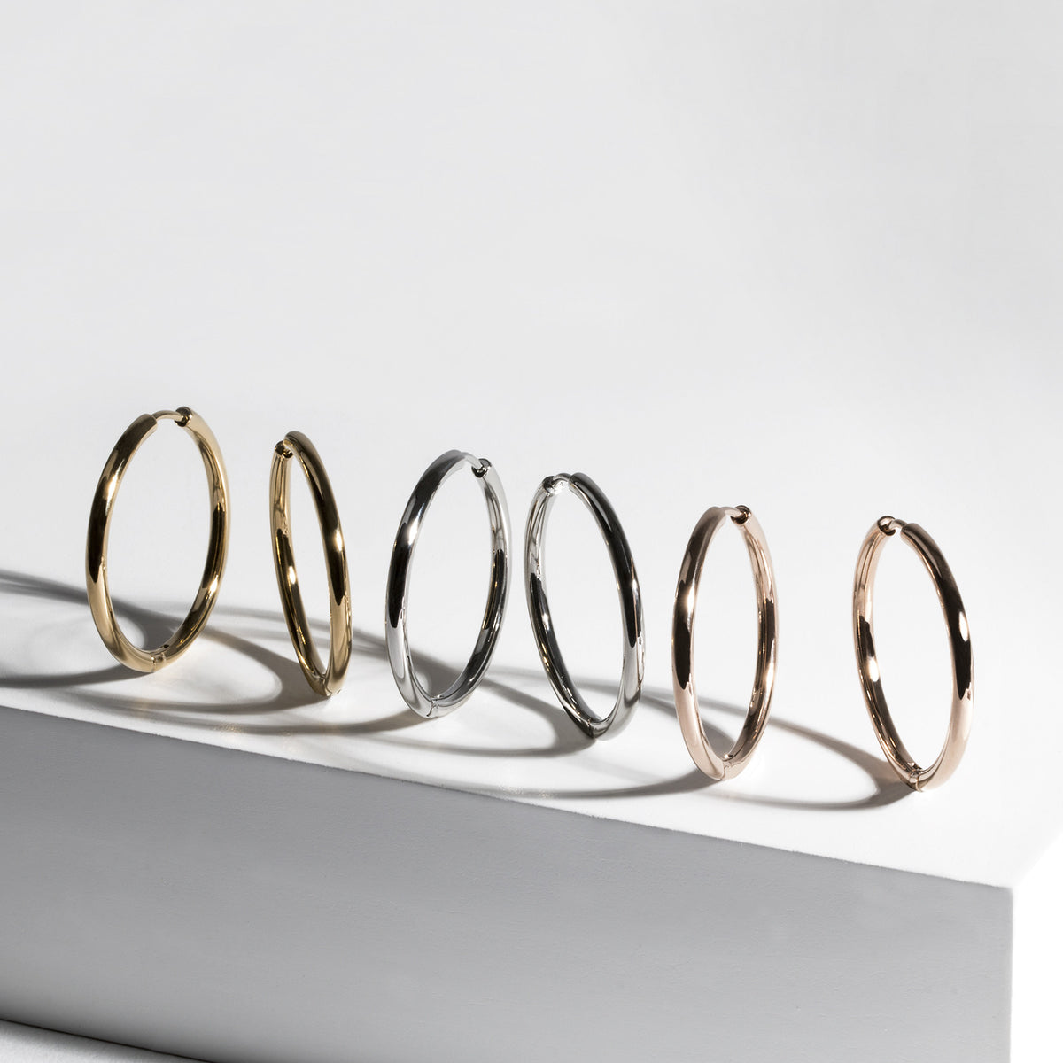 stainless-plain-hoop-earrings-hypoallergenic-T217E003AR-MIA